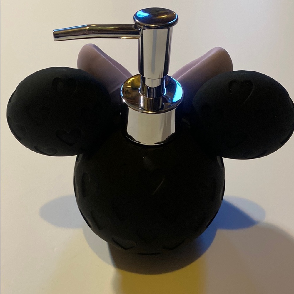 Black and lavender Minnie Mouse Soap Dispenser. NWT. Excellent Conditio… - Picture 3 of 4